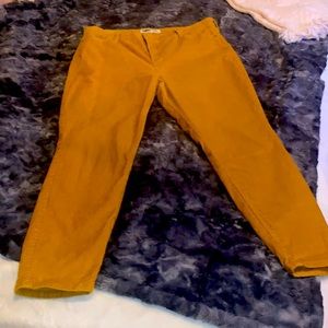 Old Navy Rockstar Secret Slim Pockets corduroy women’s size 18 pants!